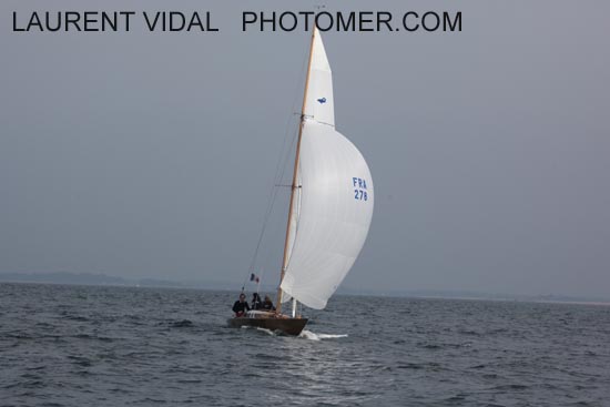 2011_0410_111410AA